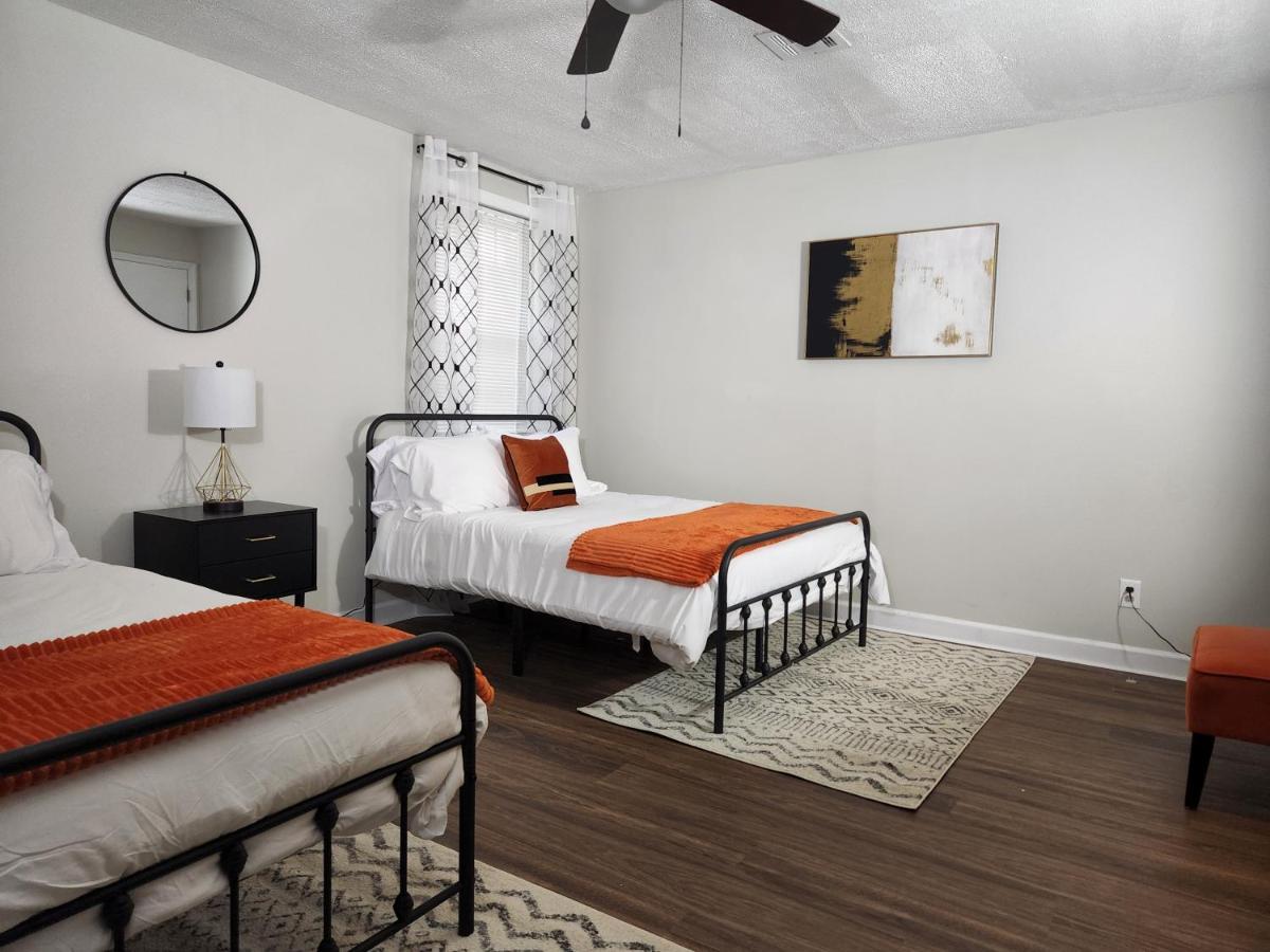 Spacious Centrally Located 3 Bed 2 Bath - Sleeps 8 มอนต์โกเมอรี ภายนอก รูปภาพ